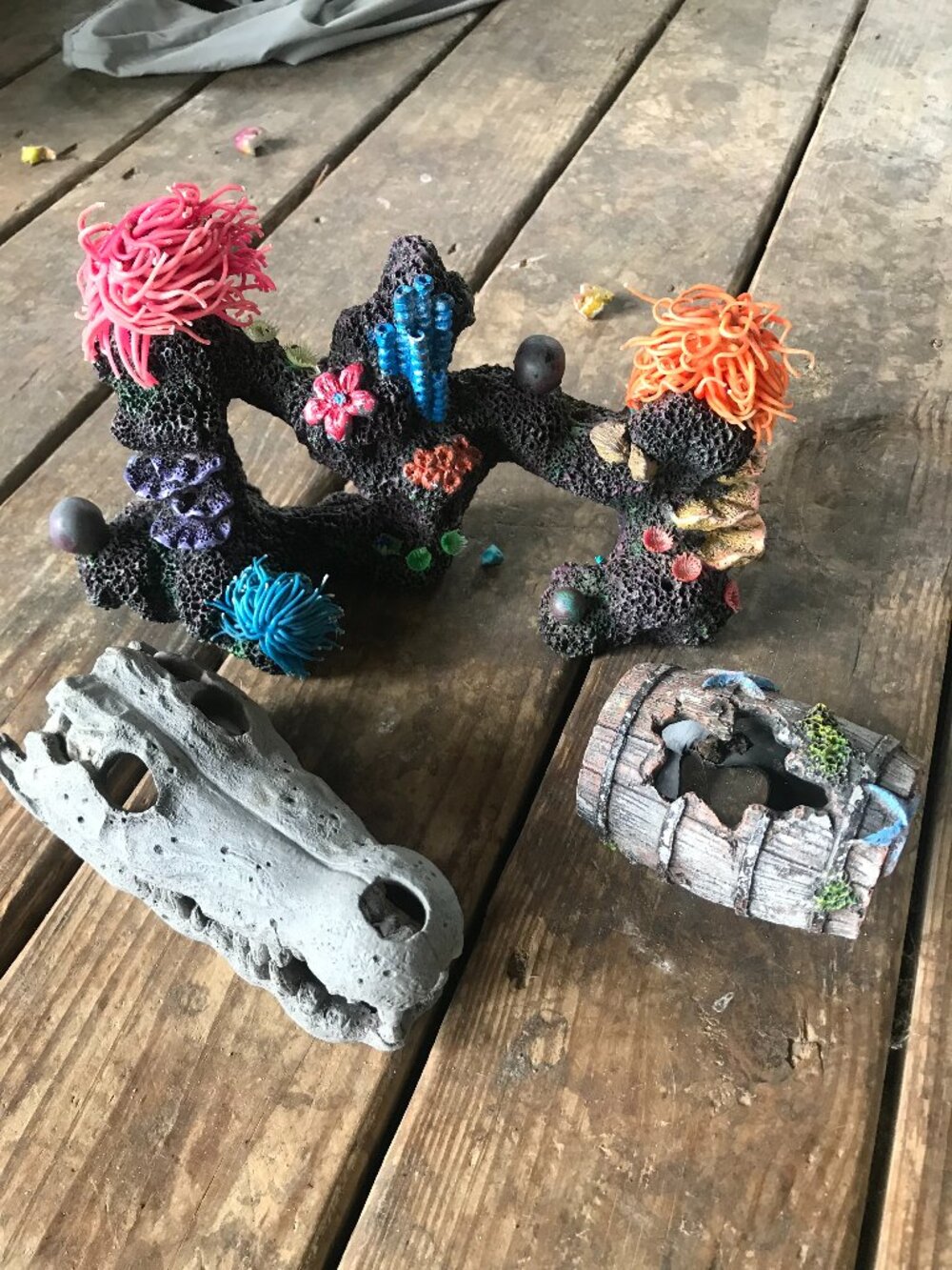 Aquarium decor lot